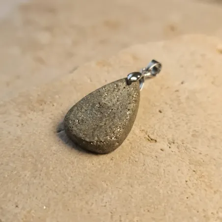 Pendentif Elkar Pyrite Drusy – Protection & Ancrage