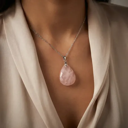 Pendentif Sanaé Quartz Rose – Amour Doux & Harmonie du Cœur