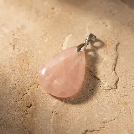Pendentif Sanaé Quartz Rose – Amour Doux & Harmonie du Cœur