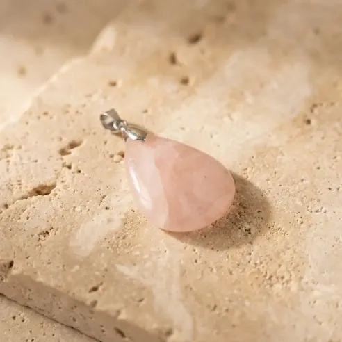 Pendentif Sanaé Quartz Rose – Amour Doux & Harmonie du Cœur