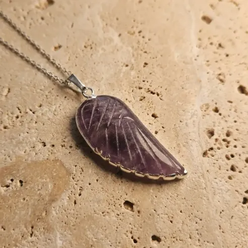 Collier Améthyste Aile d’Ange – Sérénité & Protection Spirituelle