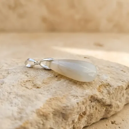 Pendentif Elaria Pierre de Lune – Intuitive & Équilibre Féminin