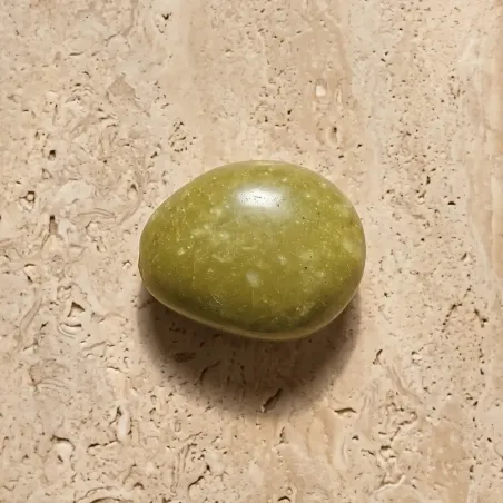 Galet opale verte – Guérison & équilibre émotionnel