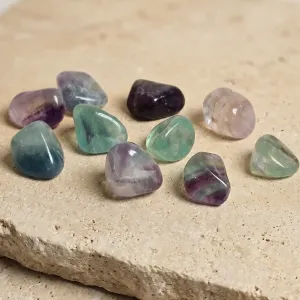 Pierre roulée en Fluorite – Clarté et Protection mentale