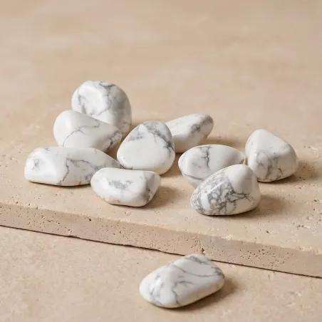 Pierre roulée en Howlite – Sérénité & calme intérieur