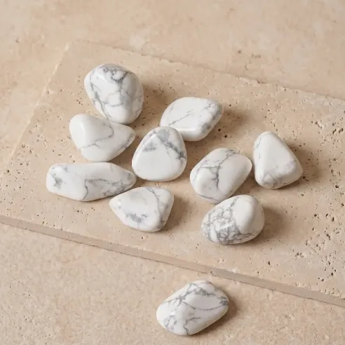 Pierre roulée en Howlite – Sérénité & calme intérieur