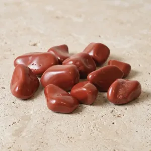Pierre jaspe rouge roulée – Vitalité & ancrage