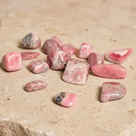 Pierre rhodochrosite roulée – Amour & guérison émotionnelle