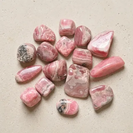 Pierre rhodochrosite roulée – Amour & guérison émotionnelle