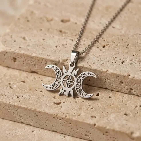 Collier Nœud Celtique Soleil & Lune – Acier inox équilibrant