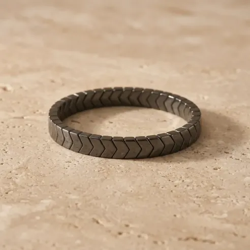 Bracelet Hématite en Flèche Homme – Force & Ancrage