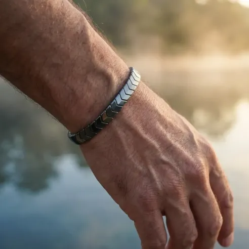 Bracelet Hématite en Flèche Homme – Force & Ancrage