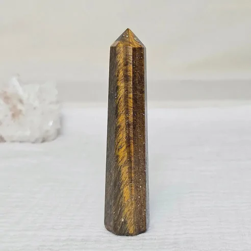 Obélisque Œil de Tigre 8 cm – Pierre de force et d’ancrage