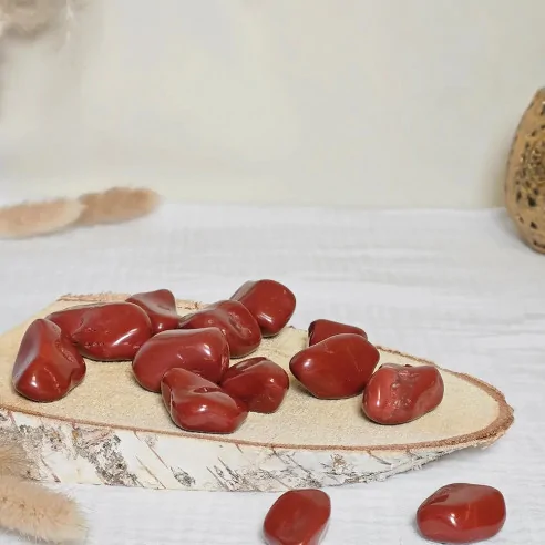 Pierre jaspe rouge roulée – Vitalité & ancrage