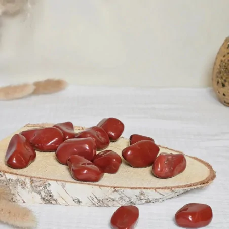 Pierre jaspe rouge roulée – Vitalité & ancrage