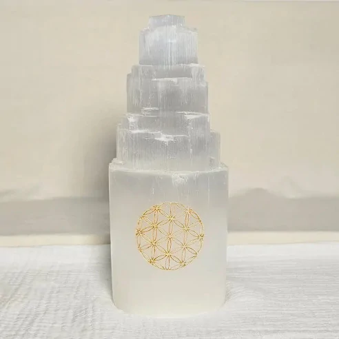 Lampe Sélénite Montagne avec Fleur de Vie dorée – Lumière sacrée
