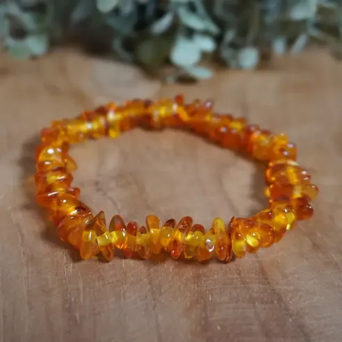 Bracelet en chips d’ambre – Énergie douce & apaisante