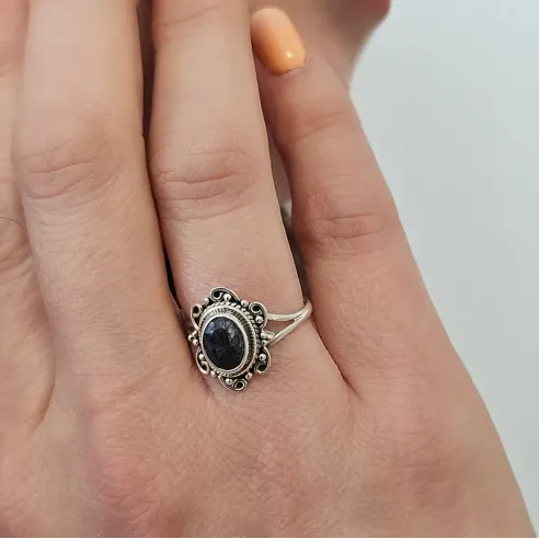 Bague Saphir Juliette – Argent fleuri et sagesse intérieure