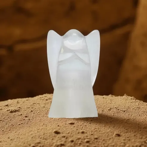 Lampe ange sélénite – Pierre de lumière et présence spirituelle