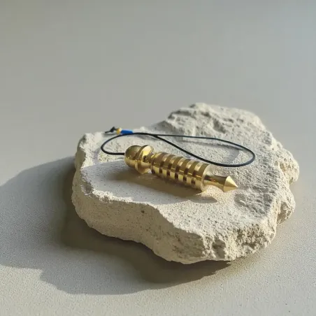 Pendule Isis en laiton doré – Outil de radiesthésie précis