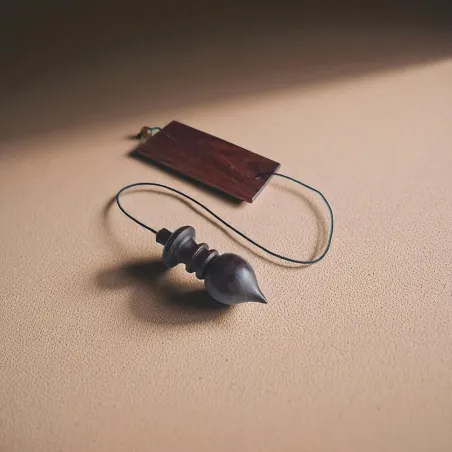 Pendule en bois Horus – Radiesthésie et énergie égyptienne