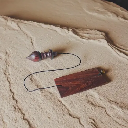 Pendule en bois Horus – Radiesthésie et énergie égyptienne