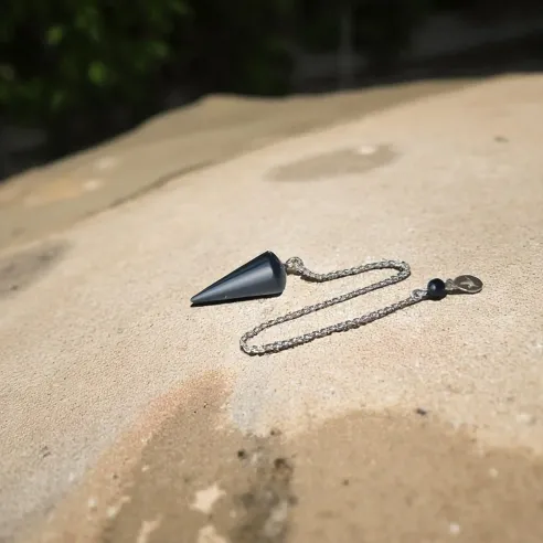 Pendule obsidienne cône lisse – Outil de divination protecteur