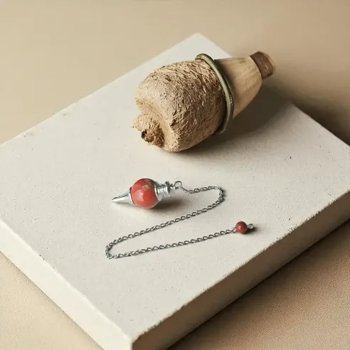 Pendule jaspe rouge boule – Vitalité et radiesthésie ancrée