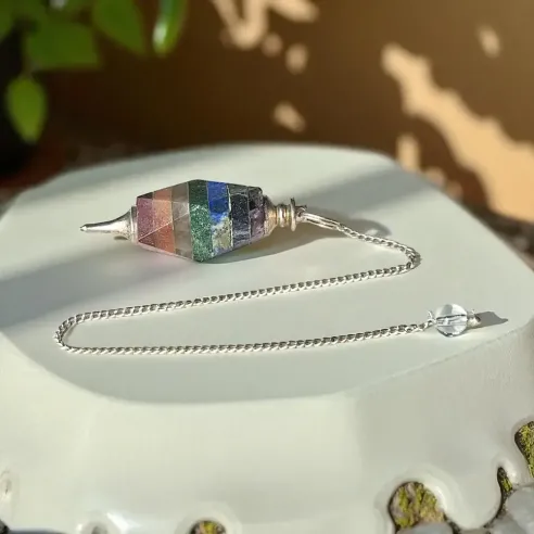 Pendule en pierre 7 chakras – Équilibre & divination