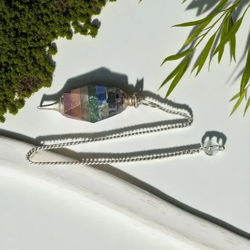 Pendule en pierre 7 chakras – Équilibre & divination