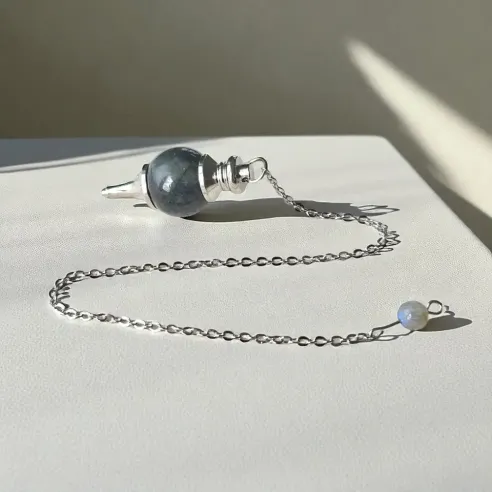 Pendule Boule Labradorite – Outil divinatoire en pierre naturelle