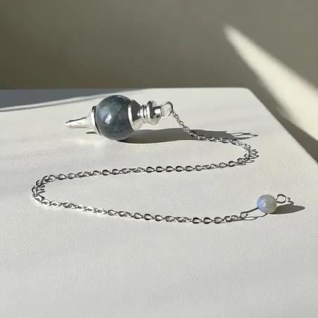 Pendule Boule Labradorite – Outil divinatoire en pierre naturelle