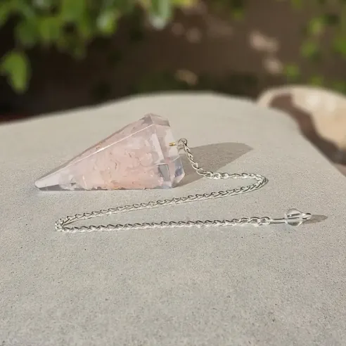 Pendule Orgonite Quartz Rose – Radiesthésie douce et émotionnelle