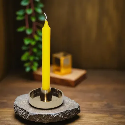 Cierge Jaune Teinté Masse – clarté mentale et lumière