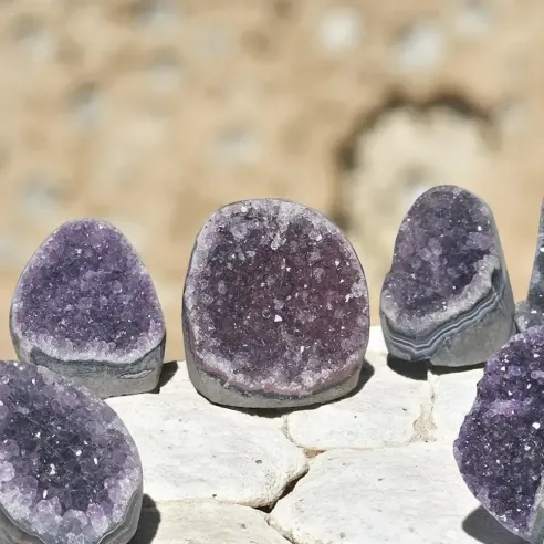 Mini Géode Améthyste – Harmonie & Énergie spirituelle