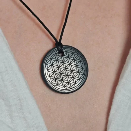 Pendentif fleur de vie shungite – Protection & géométrie sacrée