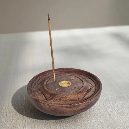 Porte-Encens Rond en Bois – Élégance & Simplicité sacrée