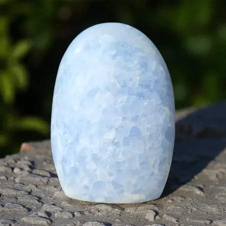 Calcite Bleue Forme Libre 780g – calme et communication