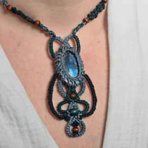 Collier macramé petite labradorite – Talisman de protection artisanal