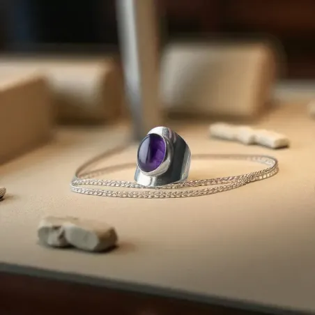 Bague Alia en Améthyste – Monture argent enveloppante