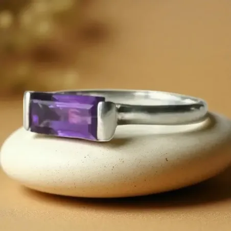 Bague Romaine Améthyste facettée – Élégance spirituelle en argent