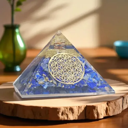 Pyramide orgonite lapis lazuli – Clarté & protection mentale