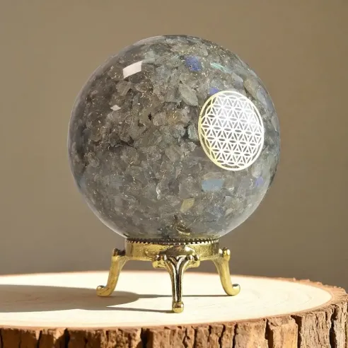 Sphère Orgonite labradorite – protection & lumière intérieure