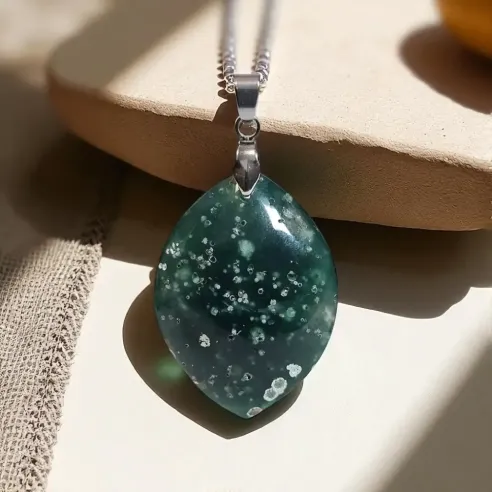 Pendentif Agate mousse marquise – Pierre d’ancrage naturelle et énergie