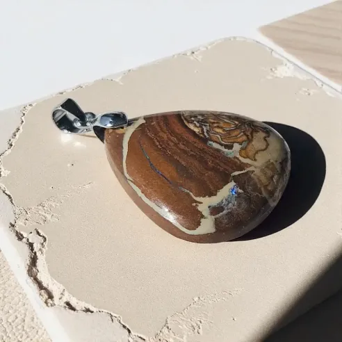 Pendentif Opale Boulder – Mystique et intuition d’Australie