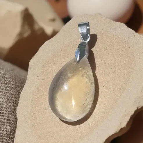 Pendentif Citrine Naturelle – abondance et énergie solaire