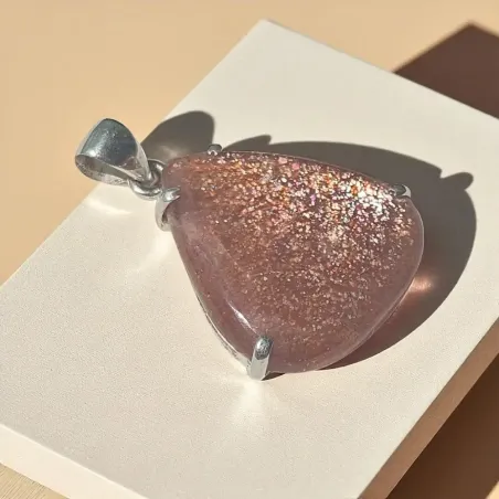 Pendentif Pierre de soleil argent forme triangle vitalité