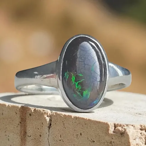 Bague Opale Boulder – Intuition & lumière mystique