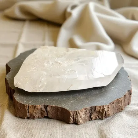 Pointe Cristal de Roche – Énergie pure & Clarté spirituelle