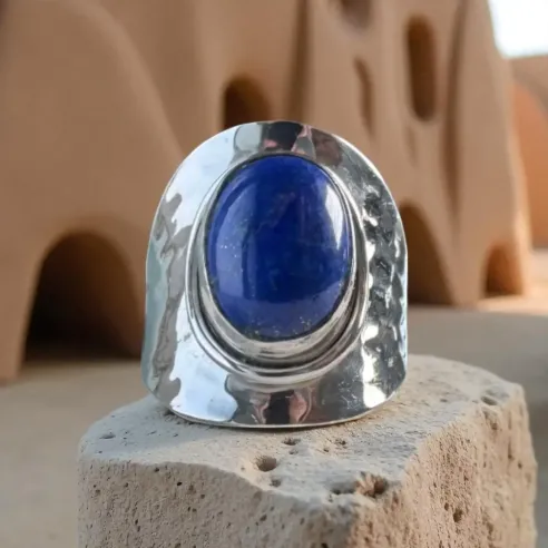 Bague Lapis Lazuli et Argent Martelée – Sagesse & Clarté